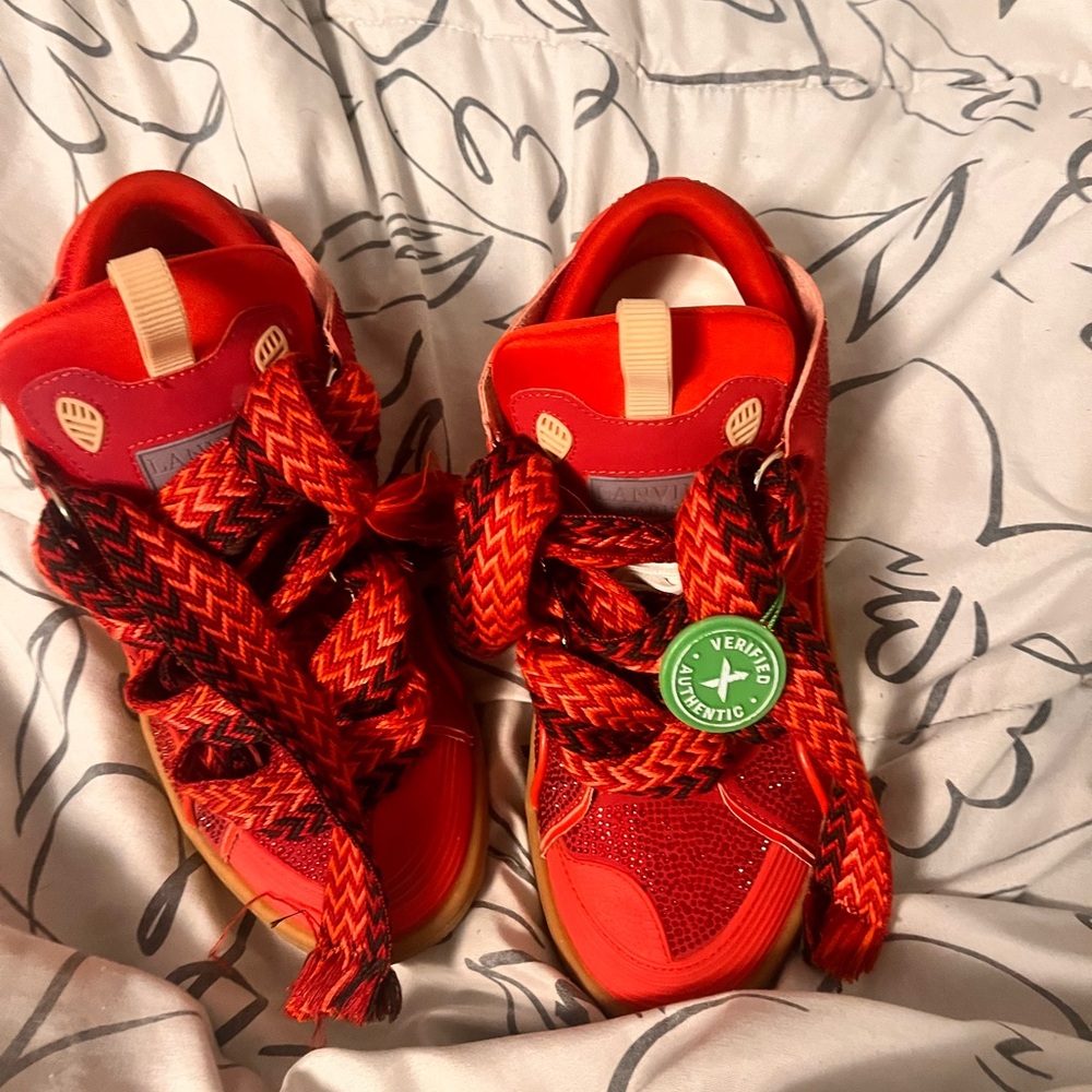 red lavins